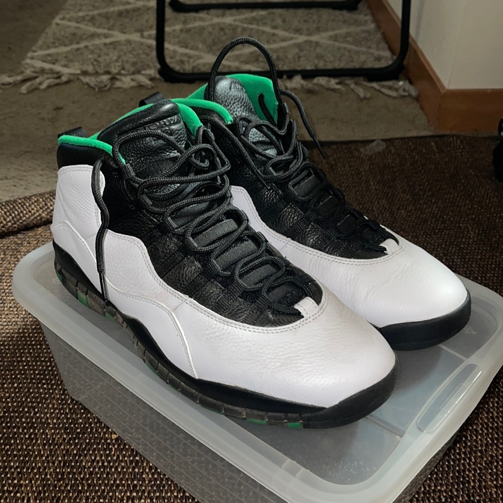 SOINC JORDAN 10’s